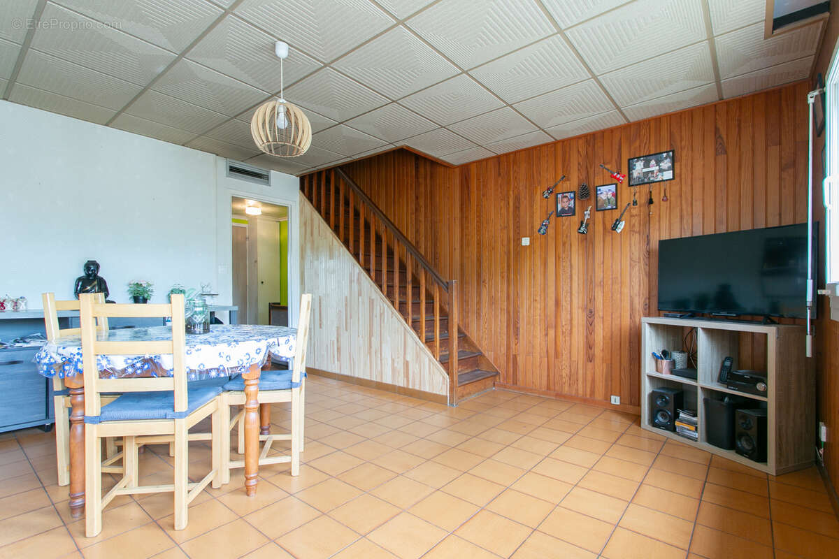 Saint-Herblain Crémetterie - Maison avec garage, jardin et belle pièce de vie - photo 2