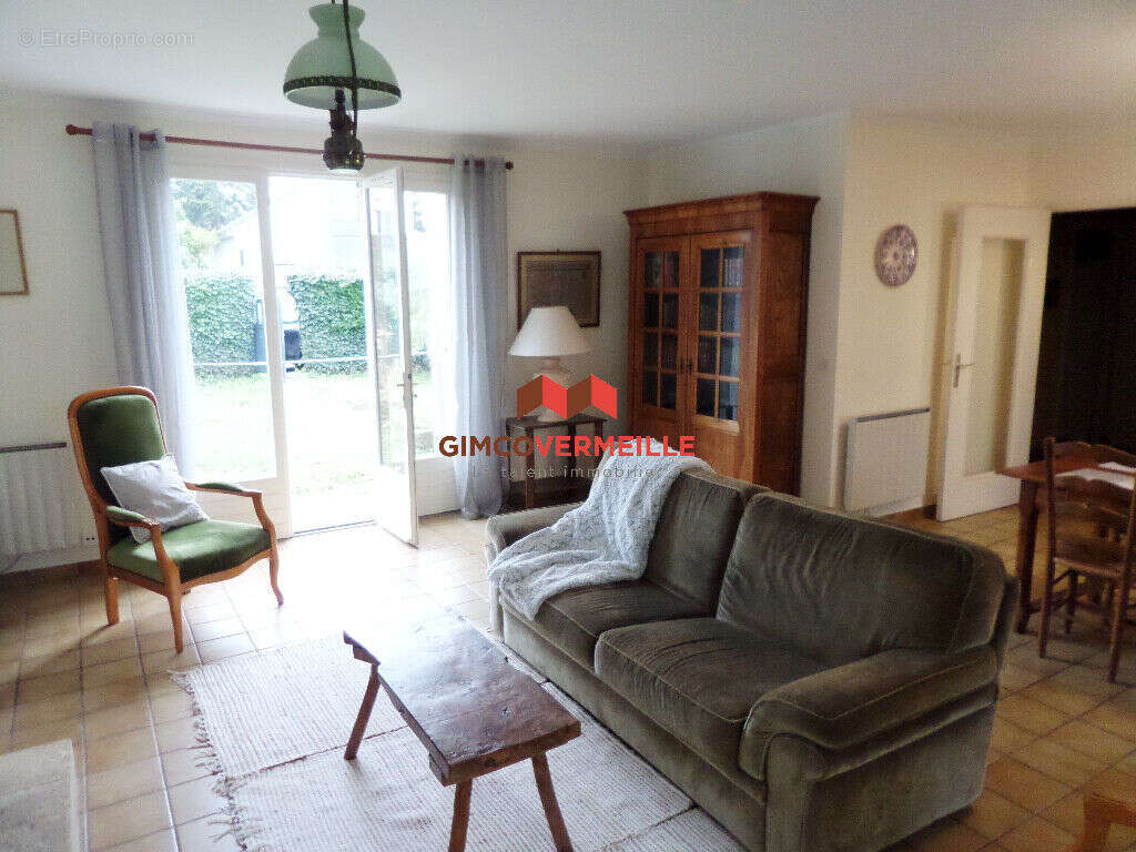 Maison à LA CELLE-SAINT-CLOUD