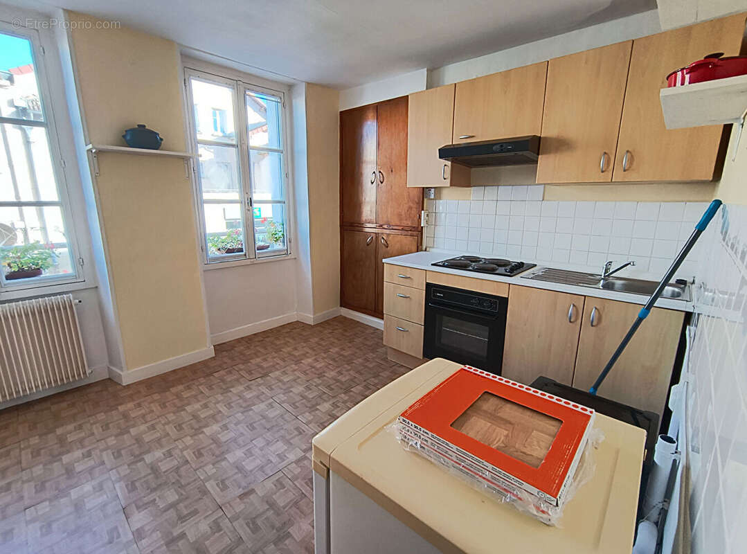 Maison à BESSINES-SUR-GARTEMPE