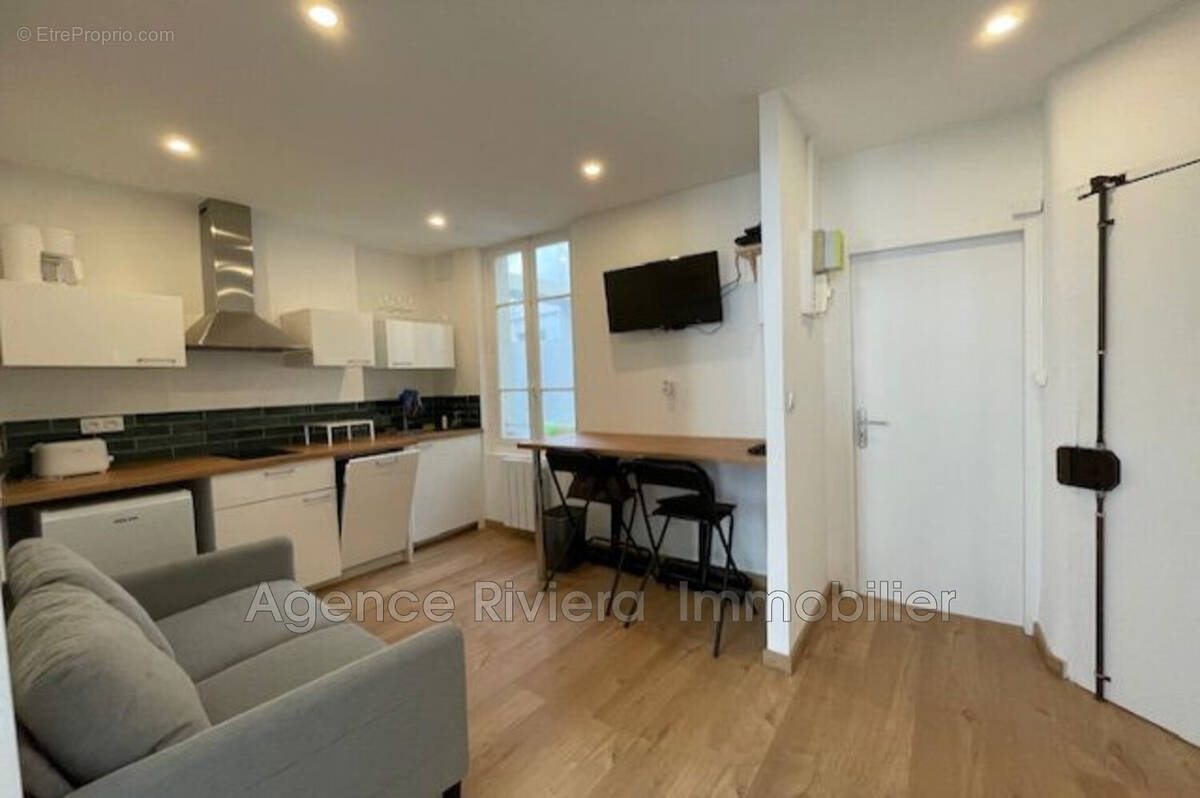 Appartement à MARSEILLE-5E
