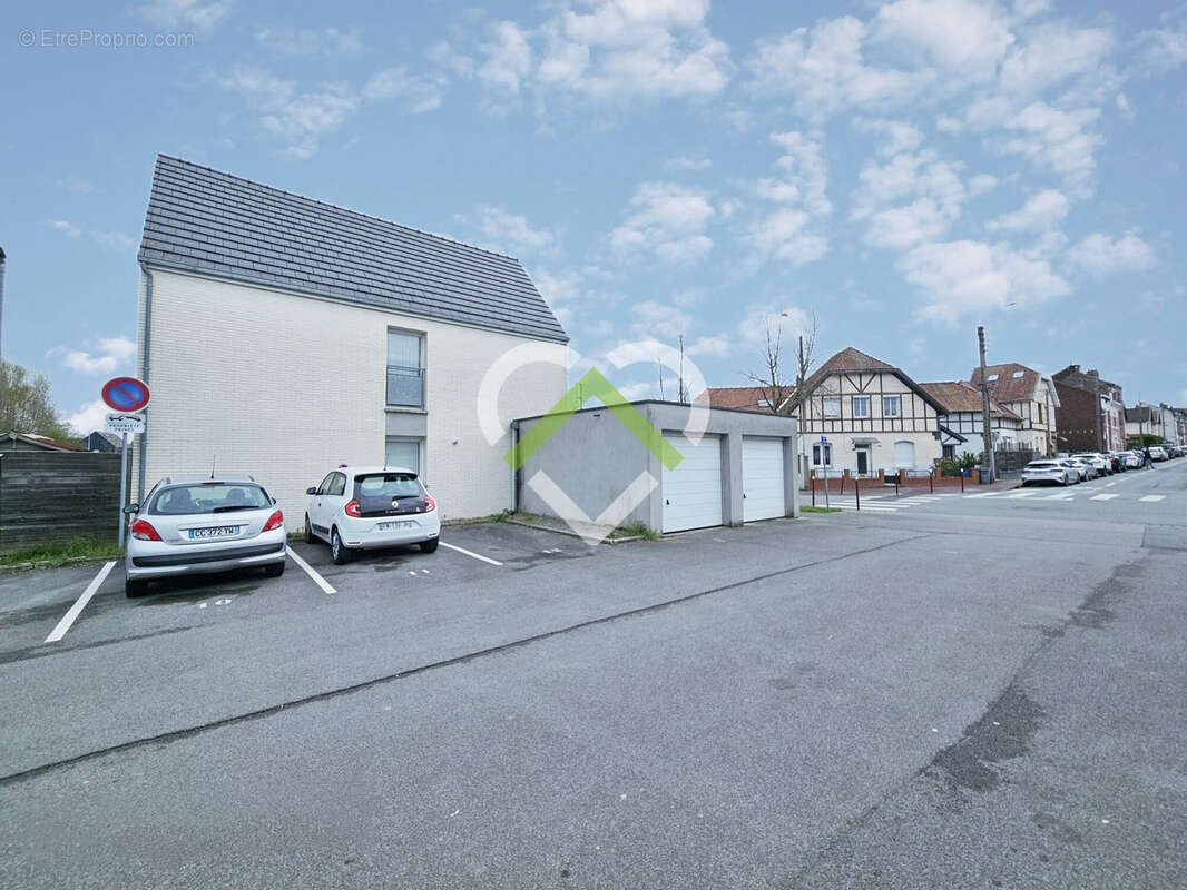 Parking à MARCQ-EN-BAROEUL
