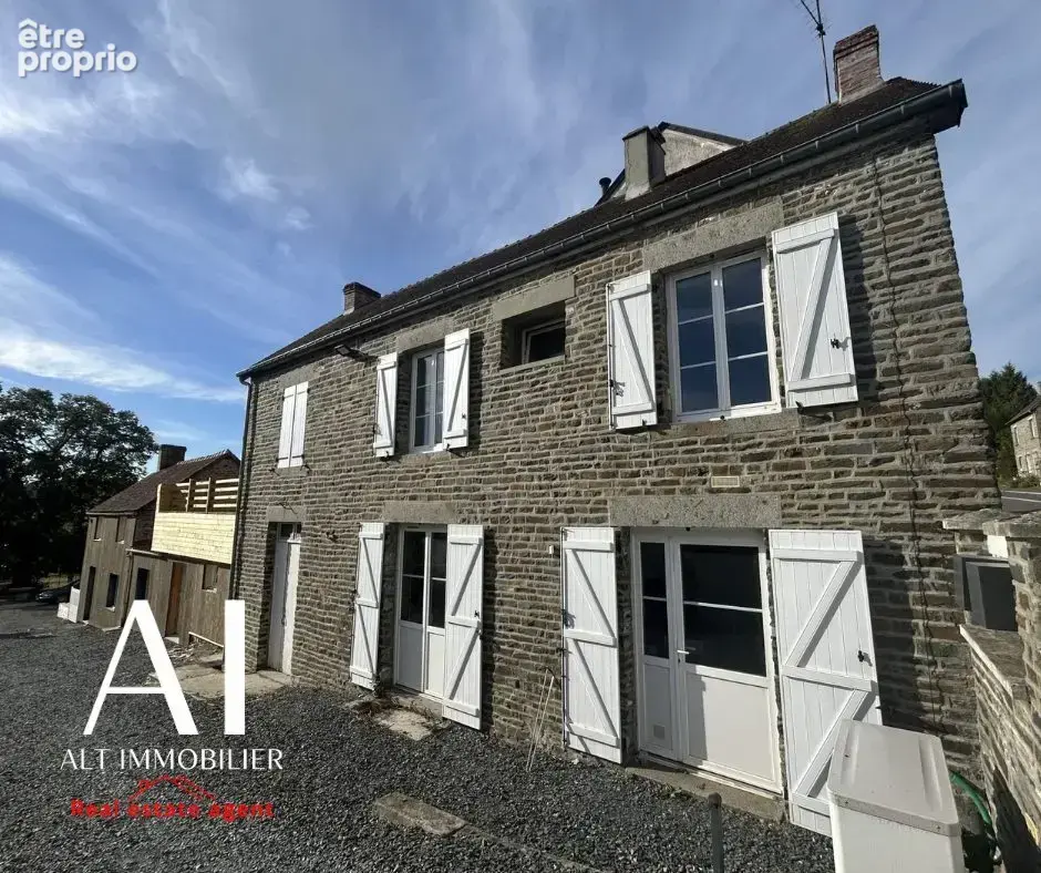 Photo Maison à Pont-D'ouilly au prix de 119 900€