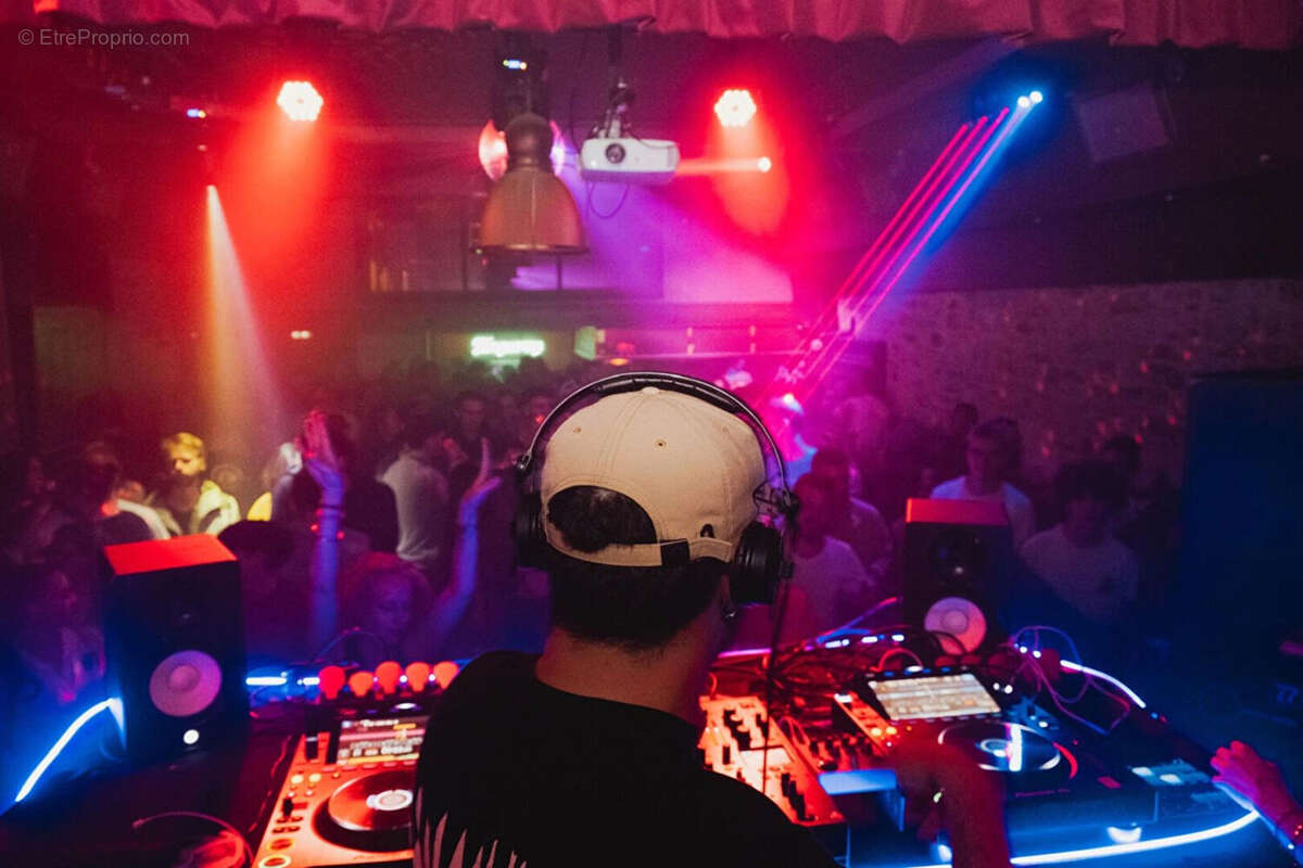 Commerce à VALENCIENNES