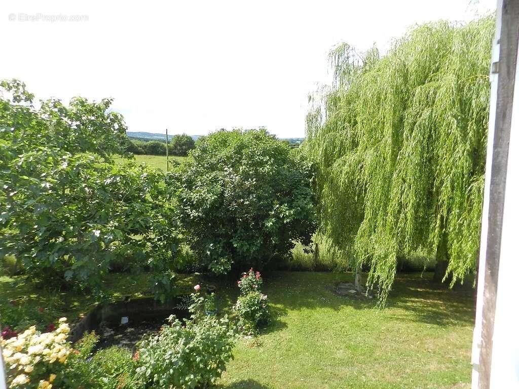 Maison à SAINT-PIERRE-SUR-DIVES