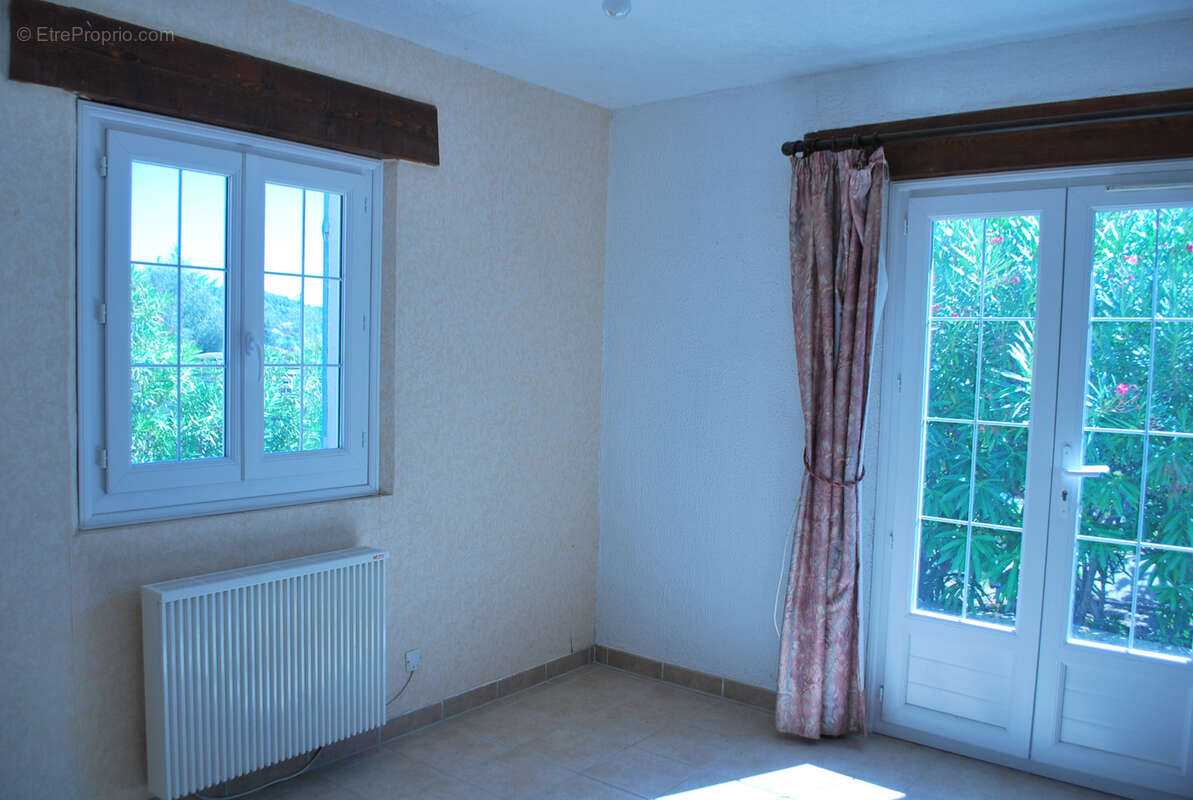 Maison à VILLECROZE
