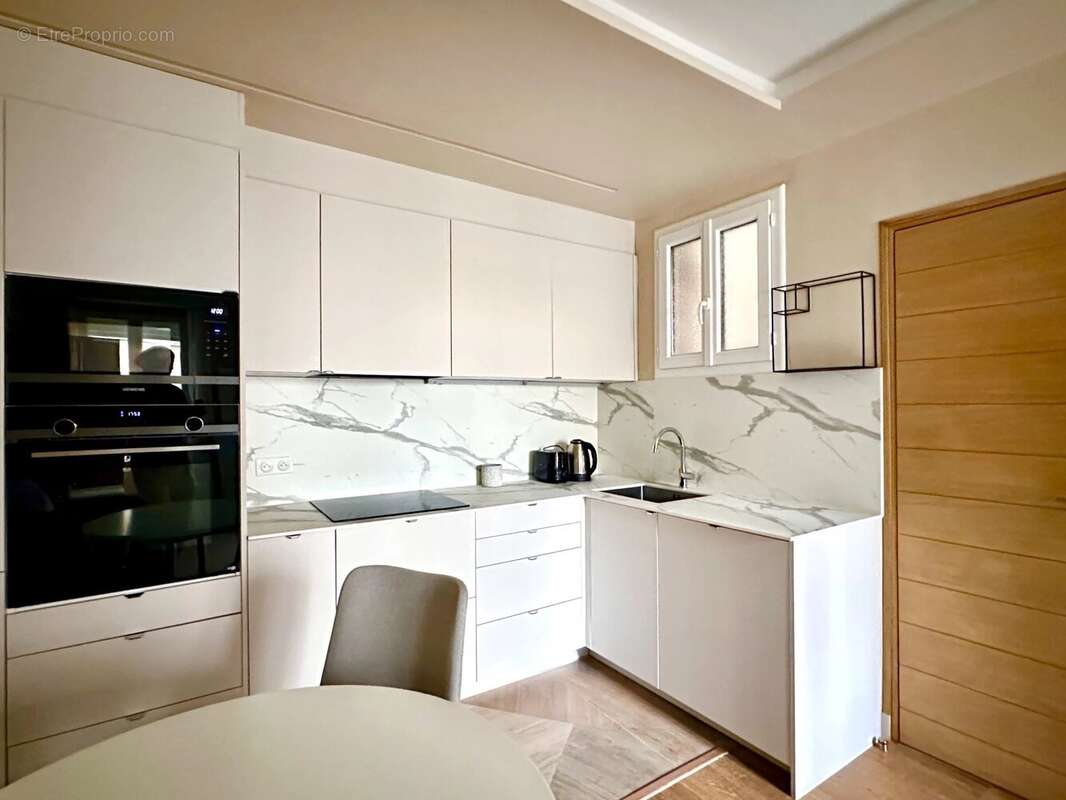 Appartement à PARIS-3E