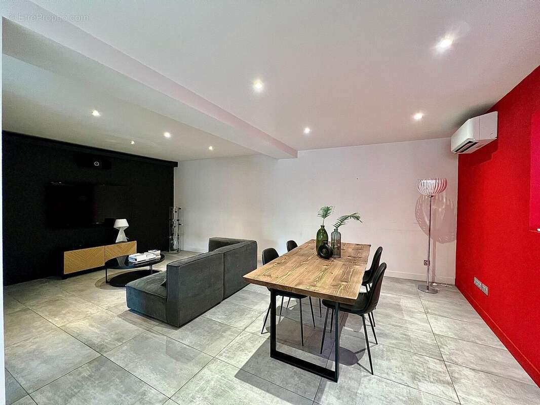 Maison à PONT-DE-CHERUY