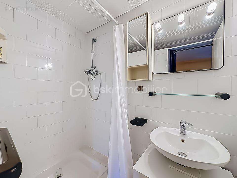 *** magnifique villa t7 de 222 m² avec piscine - castries *** - photo 13