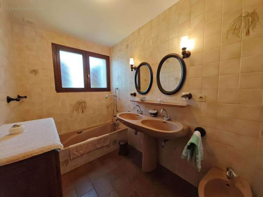 Maison de 145 m² en parfait état avec sous-sol intégral - 5 min de Riscle - photo 9