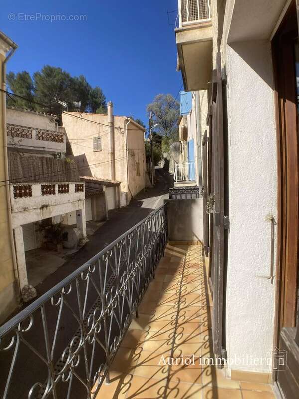Appartement à AURIOL