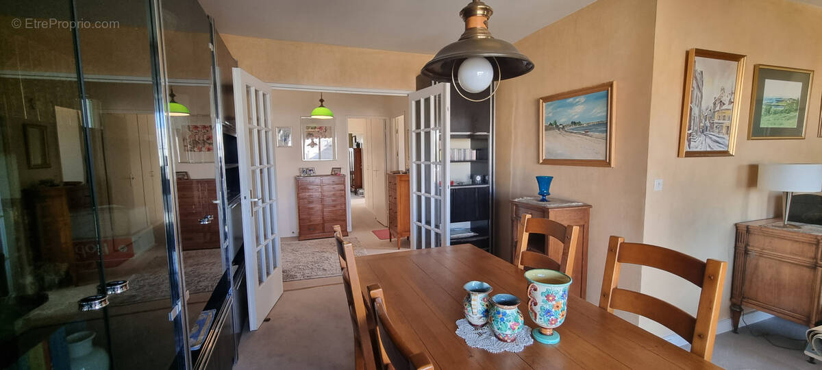 Appartement à SAINT-MAUR-DES-FOSSES