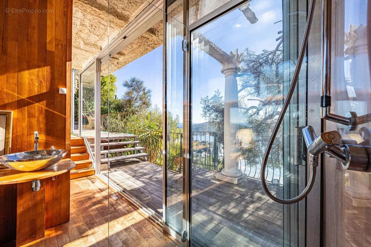 Appartement à VILLEFRANCHE-SUR-MER