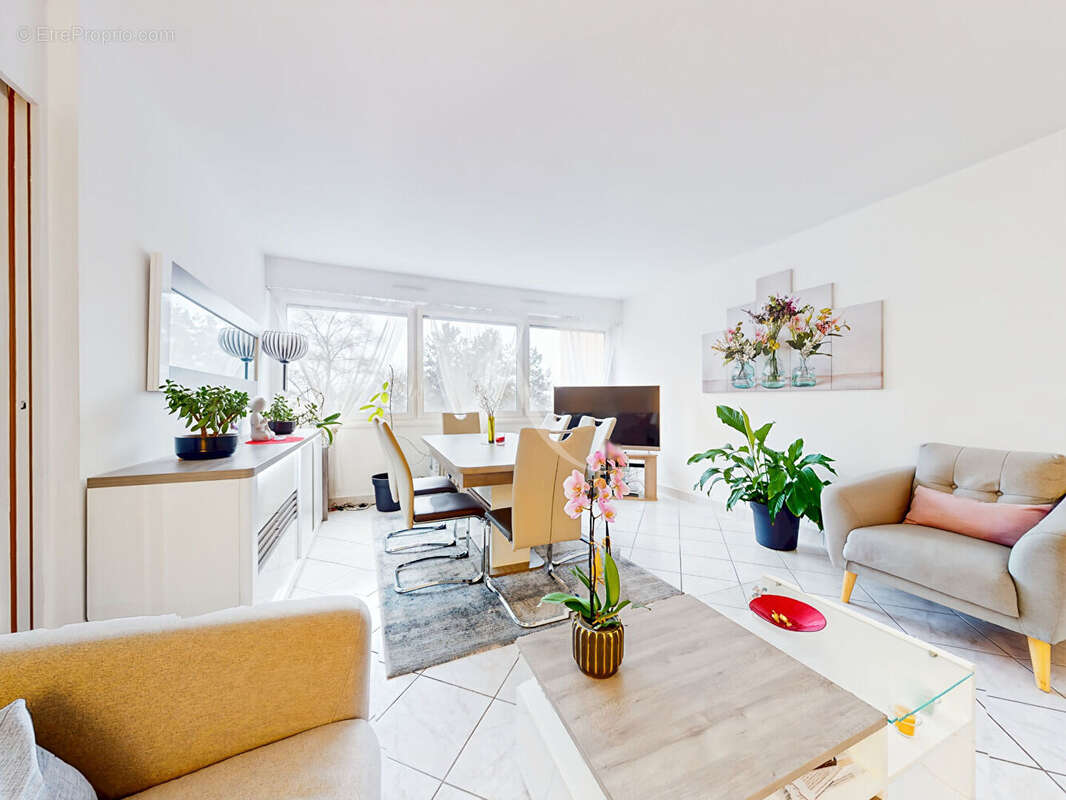Appartement à VETRAZ-MONTHOUX