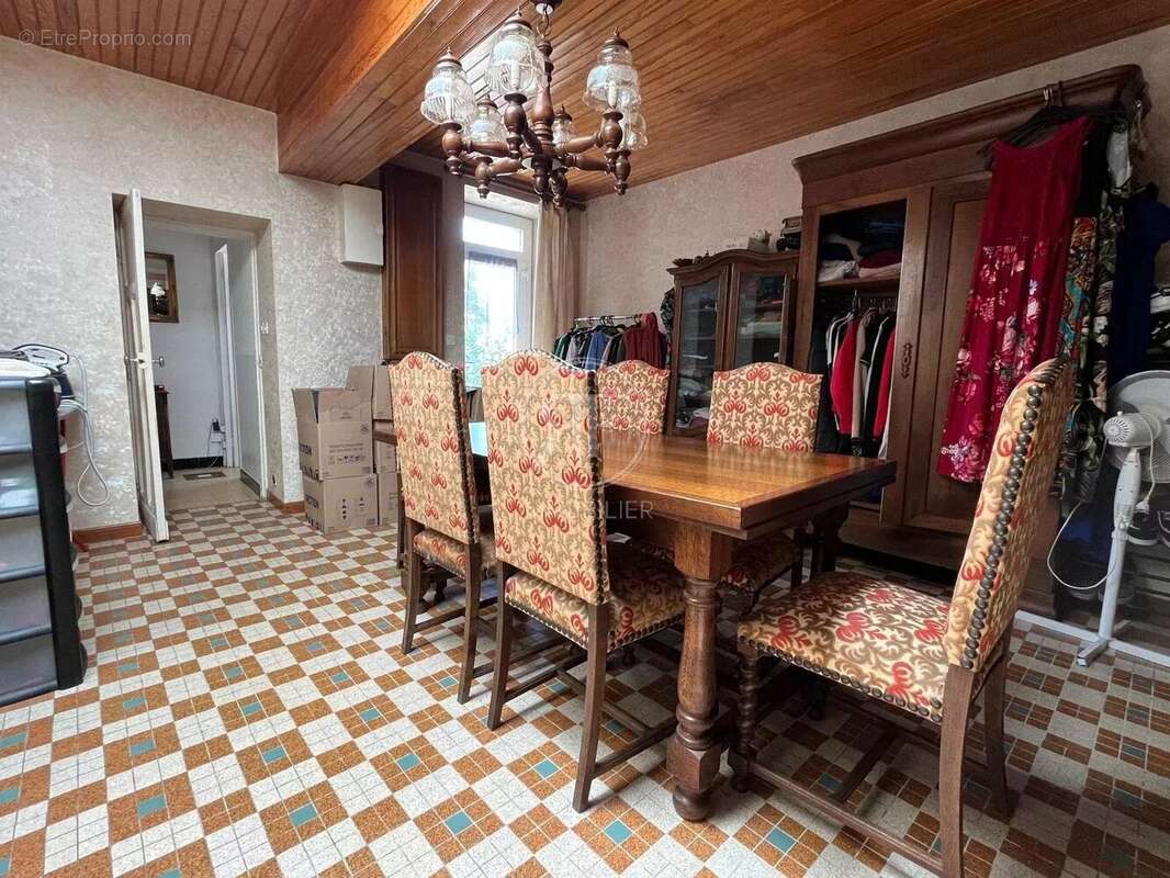 Maison à LA LANDE-DE-FRONSAC