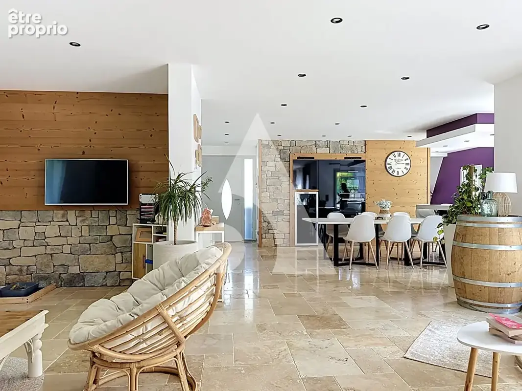 Villa contemporaine d'exception - RAMBAUD (05000) - Type 4 - photo 2