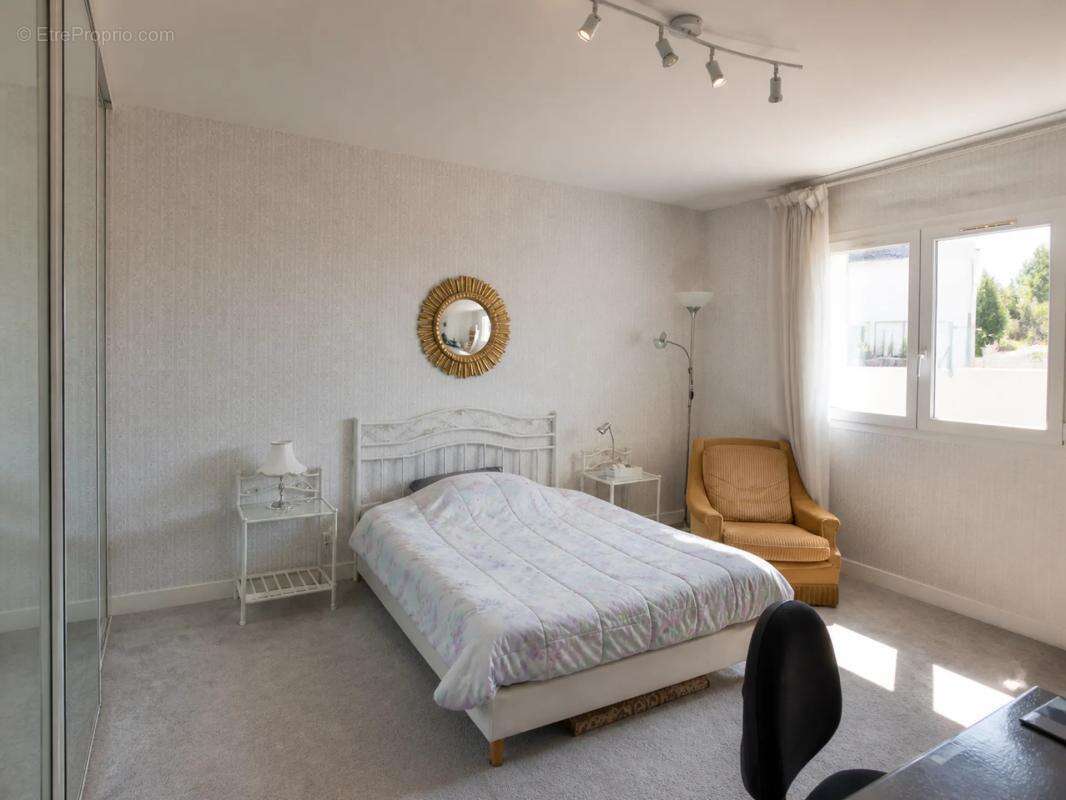 Maison de 5 pièces de 162 m² à Limoges - photo 18