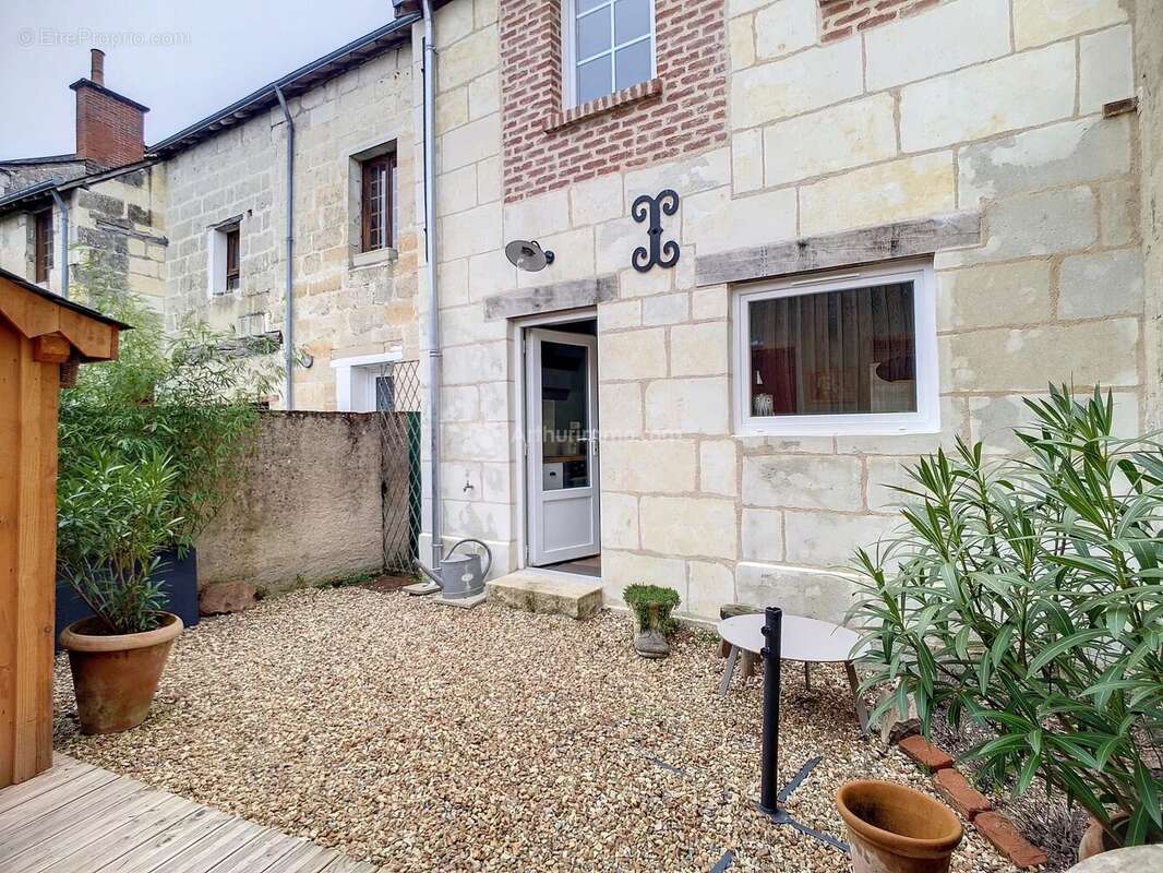 Maison à LA CHARTRE-SUR-LE-LOIR