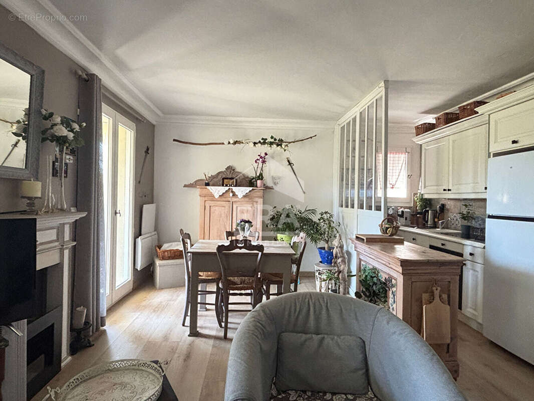 Appartement à MALLEMORT