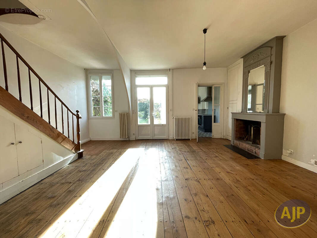 Maison à TAILLEBOURG