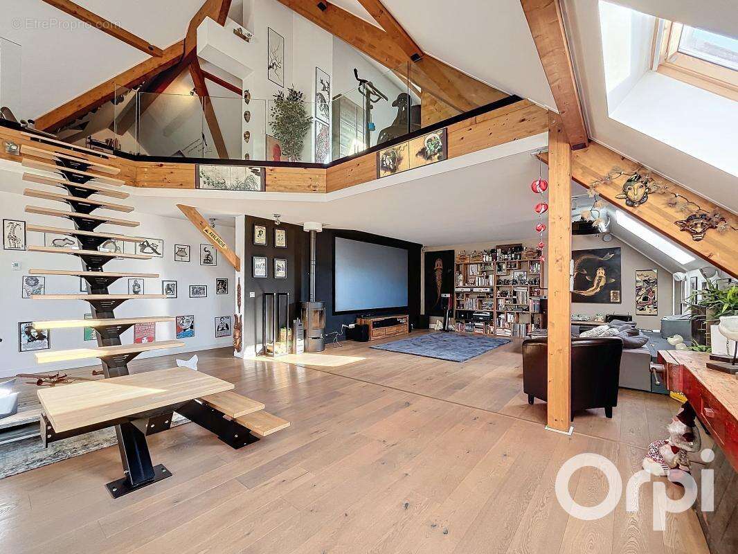 Appartement à ARTHAZ-PONT-NOTRE-DAME