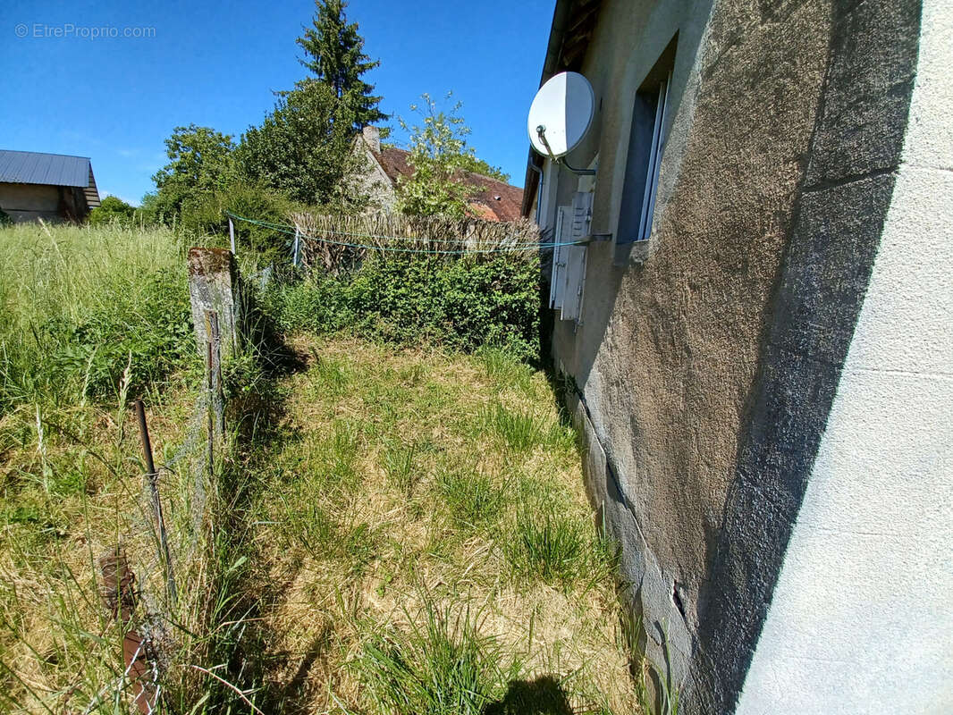 Maison à SANCERGUES