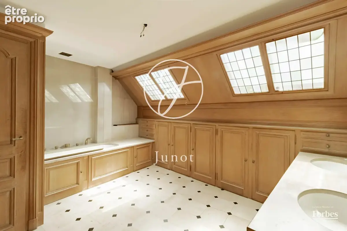Paris 18e - JULES JOFFRIN - Duplex à vendre - 5 pièces - 114,51m² Carrez - 2 chambres - 1 terrasses 20,12m²- 1 véranda 6,31m² - photo 14