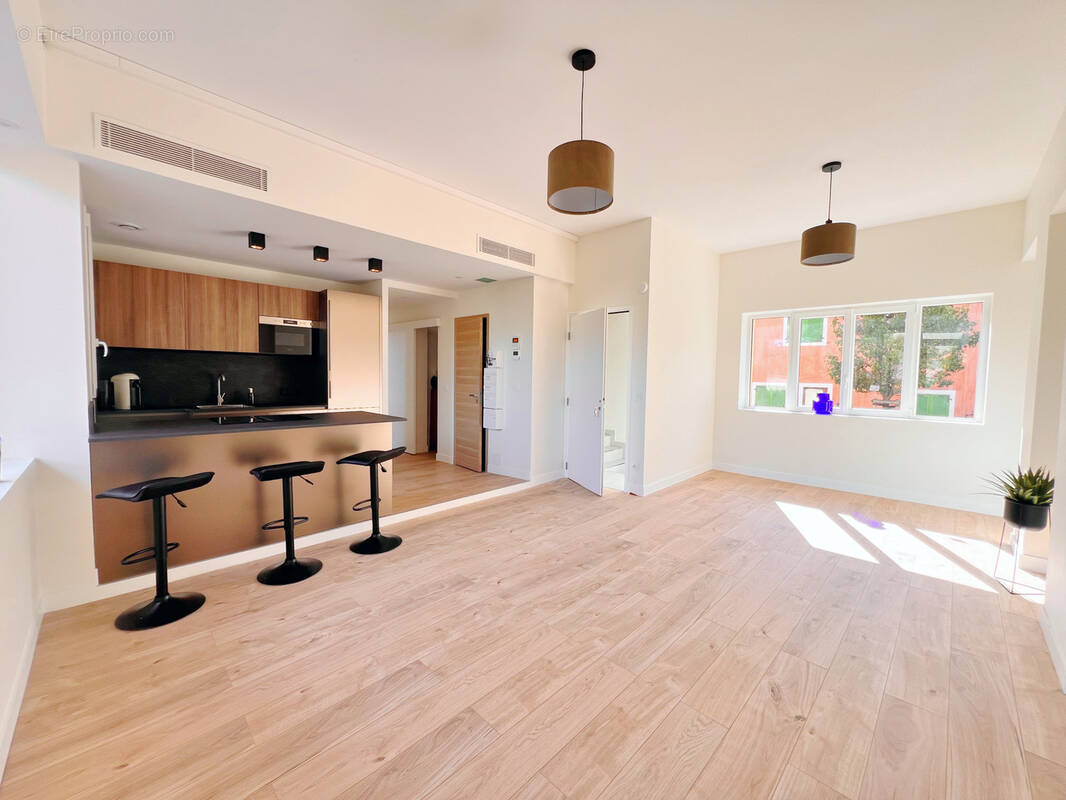 Appartement à MANDELIEU-LA-NAPOULE