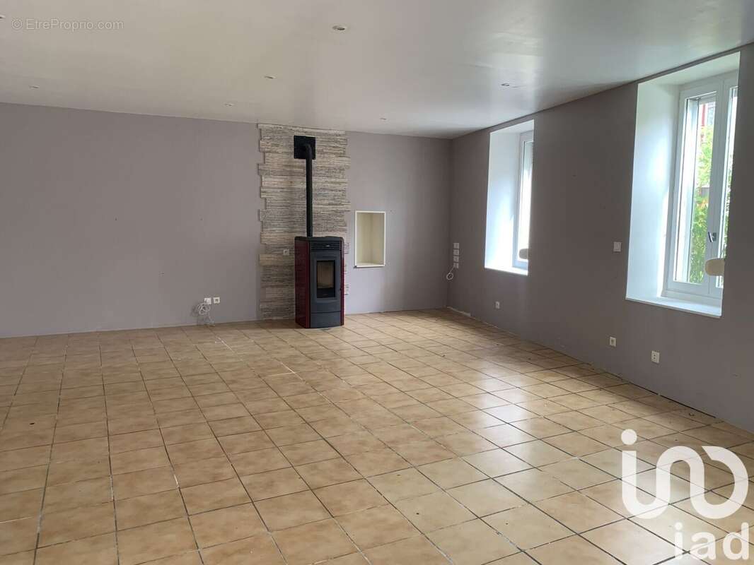Maison 148 m² à Stigny  - photo 5