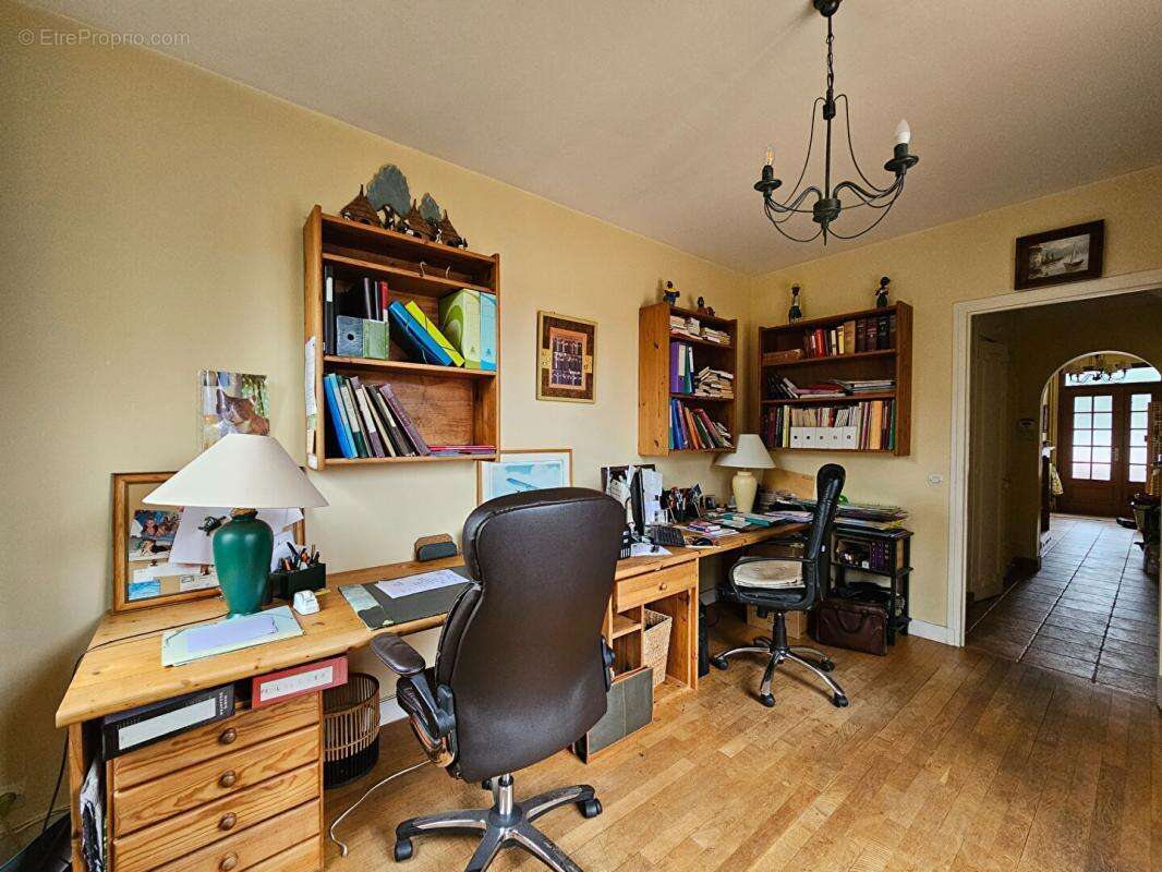 Maison à SAINT-LEGER-EN-YVELINES