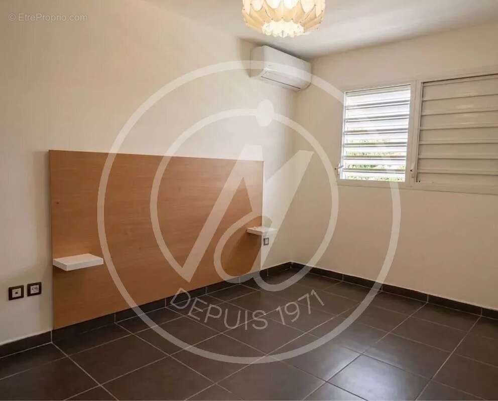 Appartement à LE MOULE