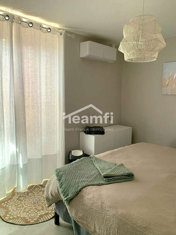 Appartement à LES SALLES-DU-GARDON