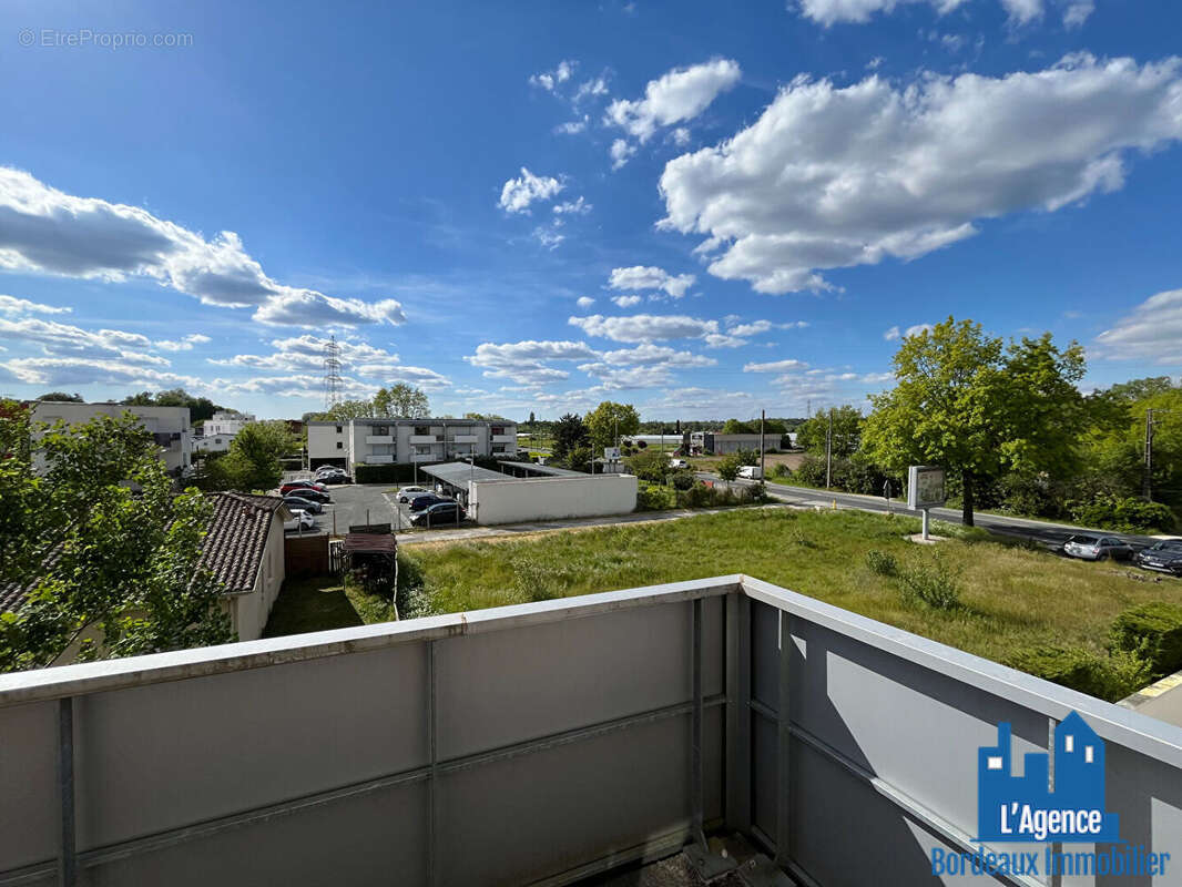 Exclusivité !!! eysines centre - appartement type 2 de 42 m² avec terrasse + place de parking sous-sol. michaël vigier  o6 7o 29 - photo 9