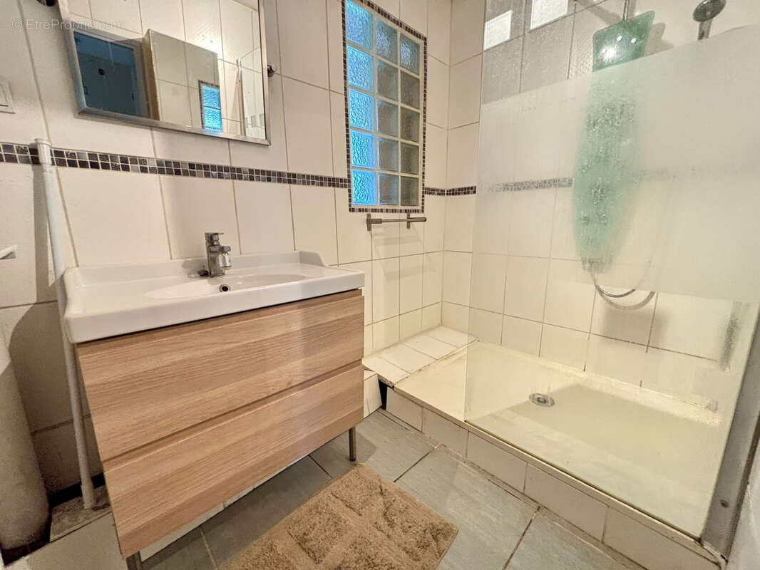 Appartement à SAINT-FONS