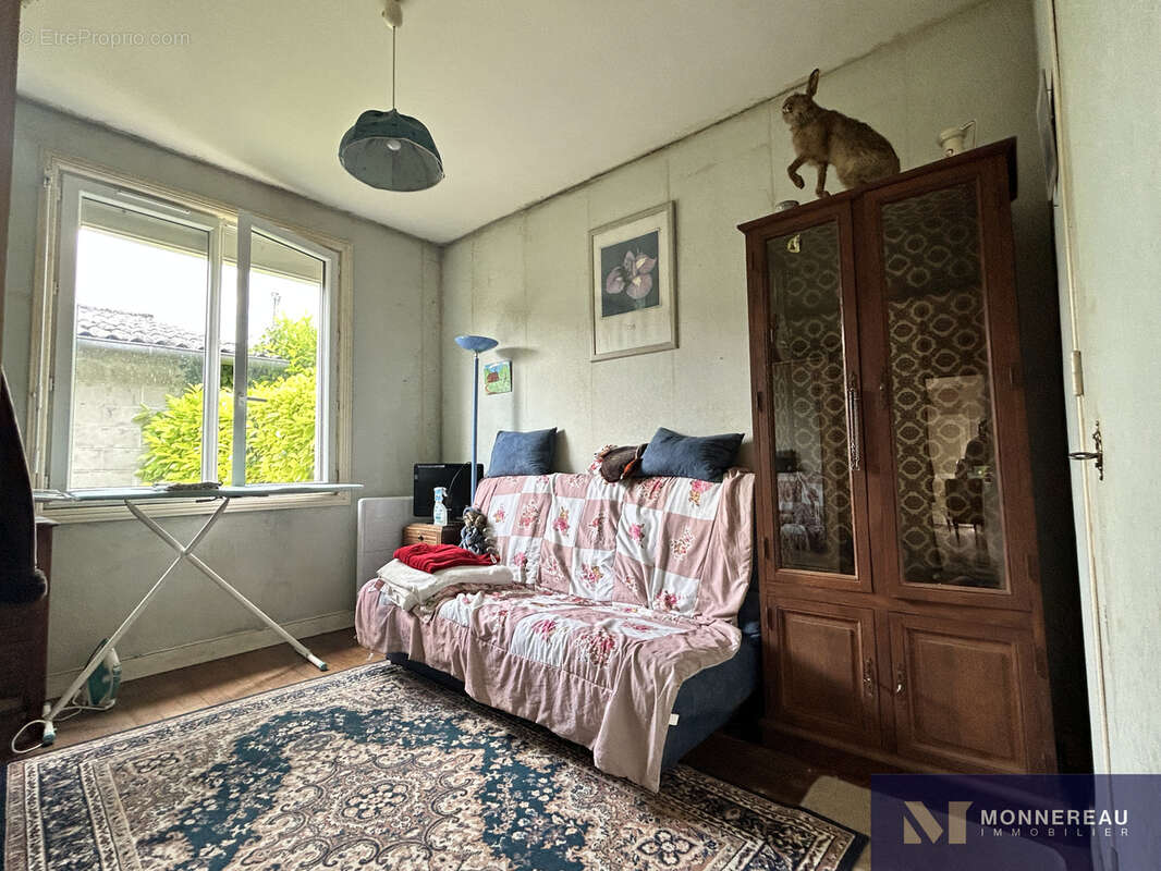 Maison à BAIGNES-SAINTE-RADEGONDE