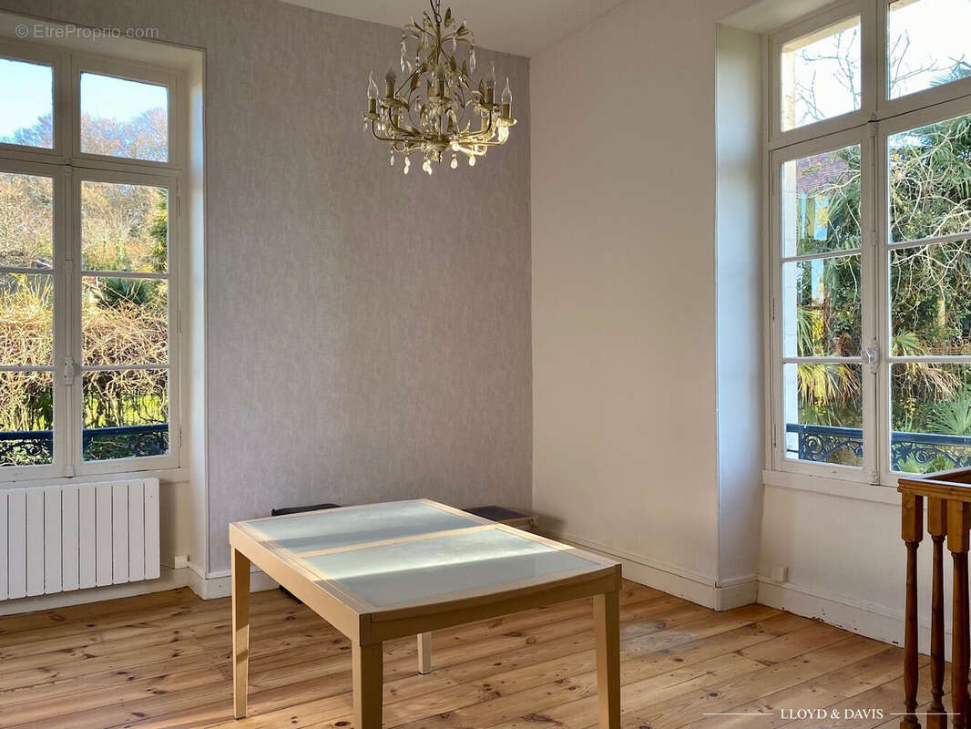 Autre à SALIES-DE-BEARN