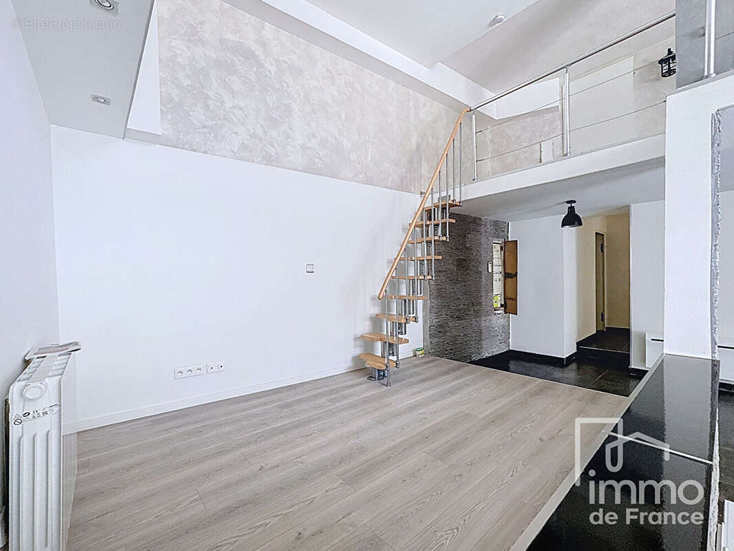 Appartement à BELLEGARDE-SUR-VALSERINE