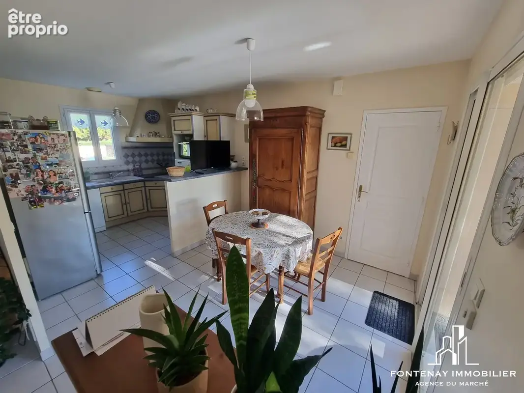 Maison 5 pièces 106 m² à vendre à Fontenay-Le-Comte (85200) - photo 6