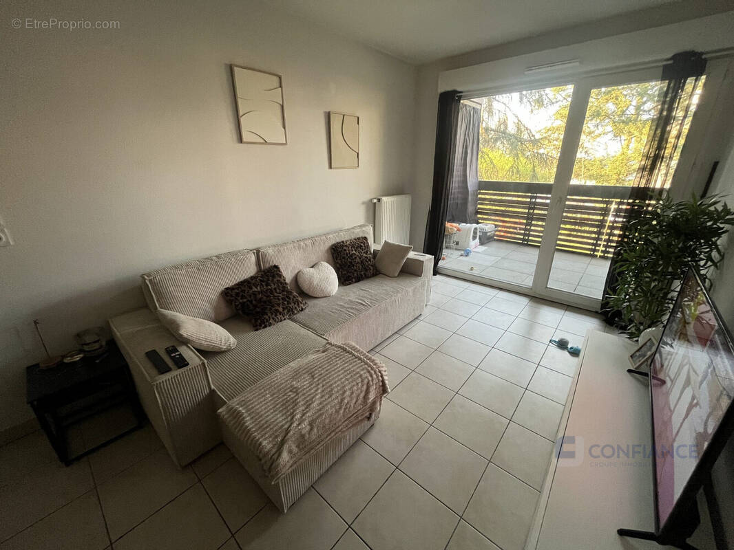 Appartement à DECINES-CHARPIEU