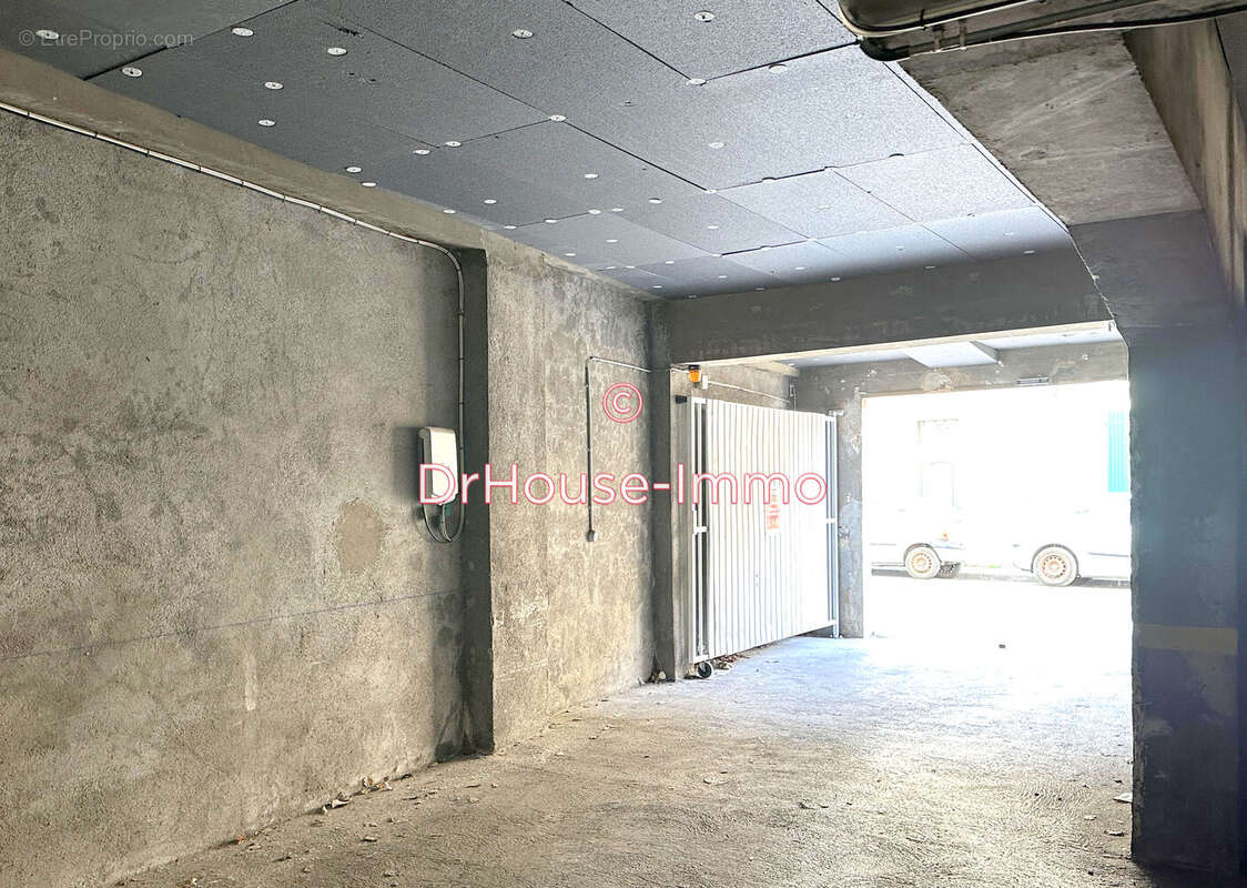 Parking à MARSEILLE-14E