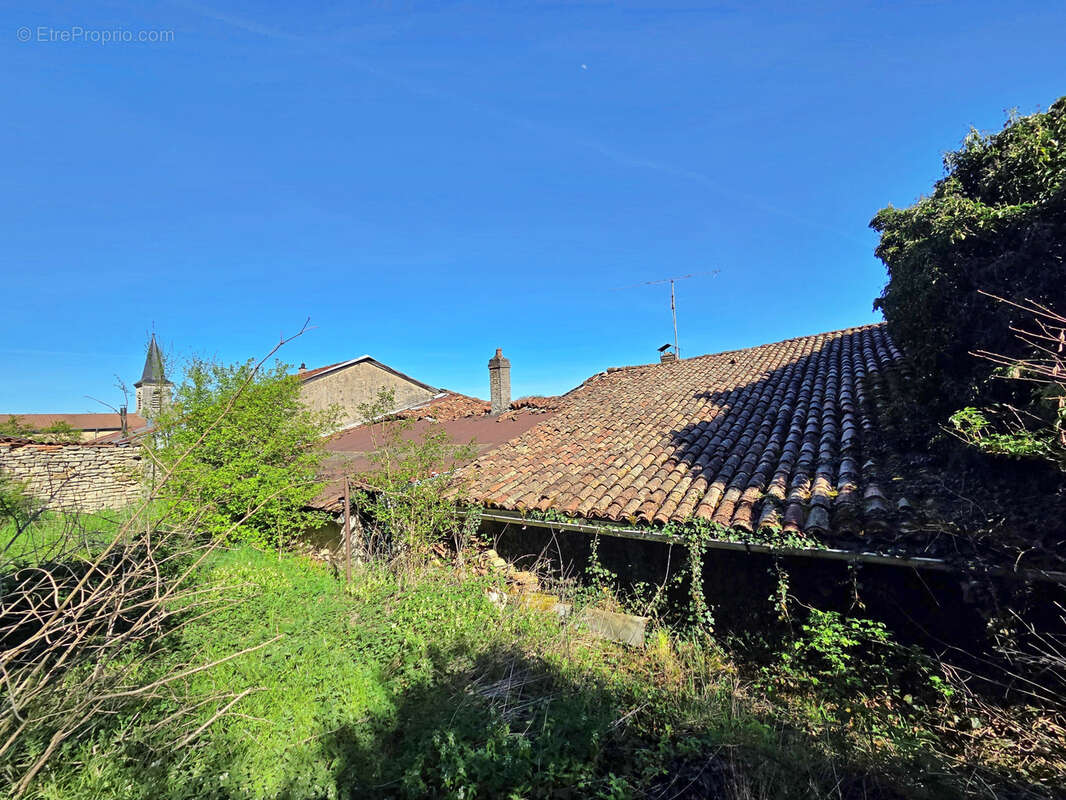 Maison à LAMORVILLE