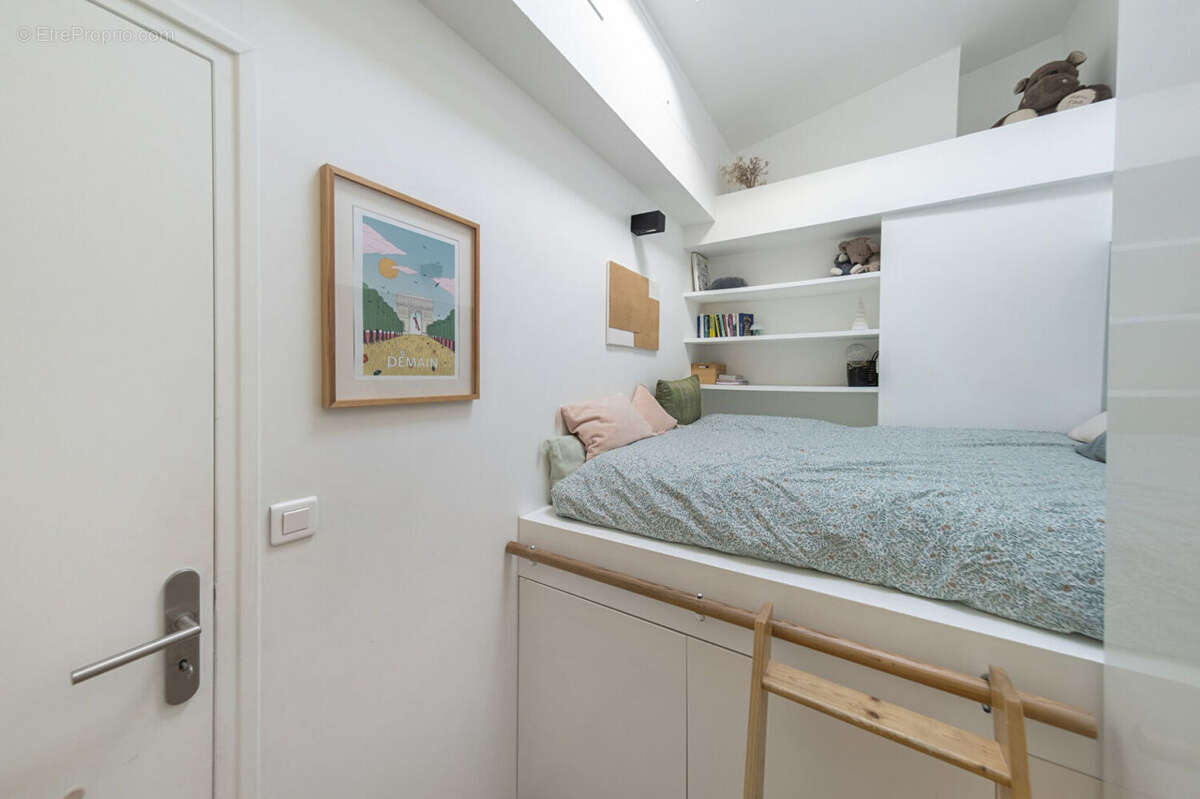 Appartement à PARIS-12E