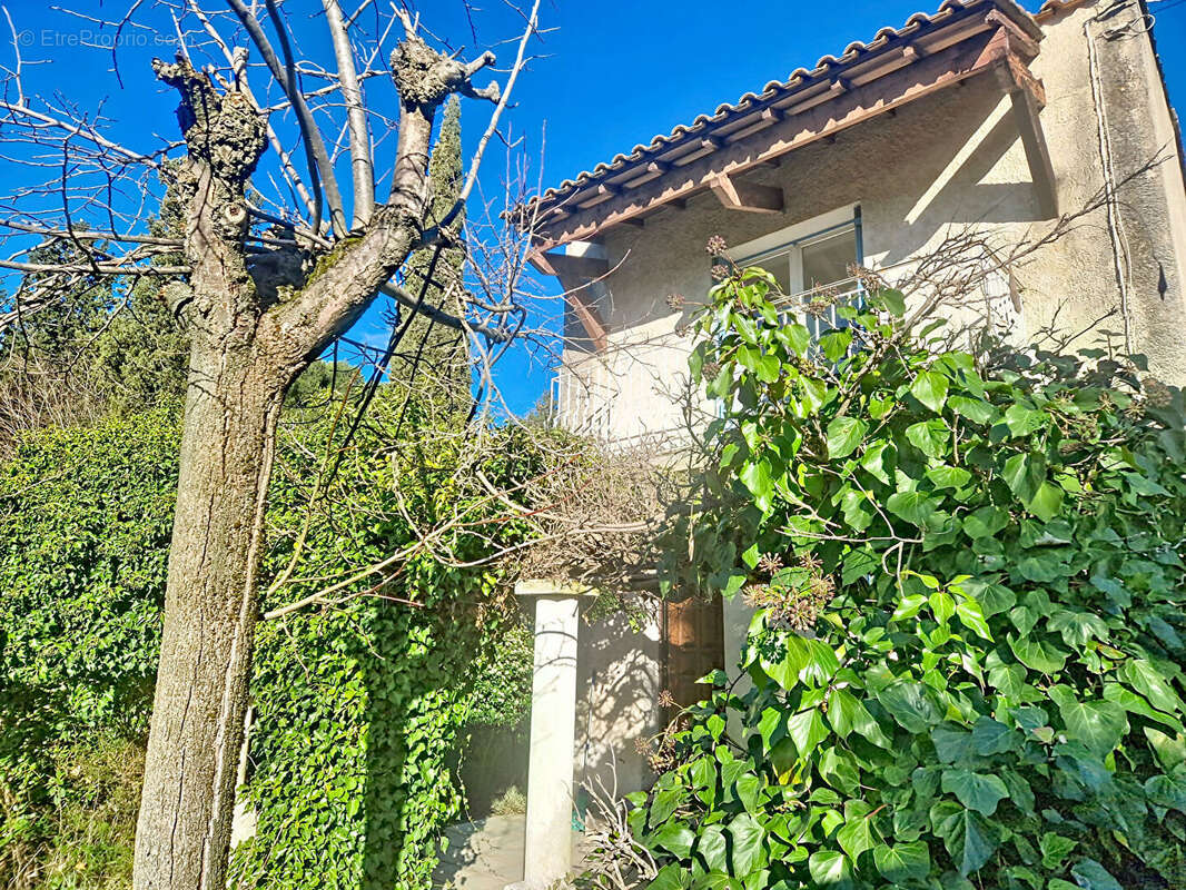 Maison à VILLENEUVE-LES-AVIGNON