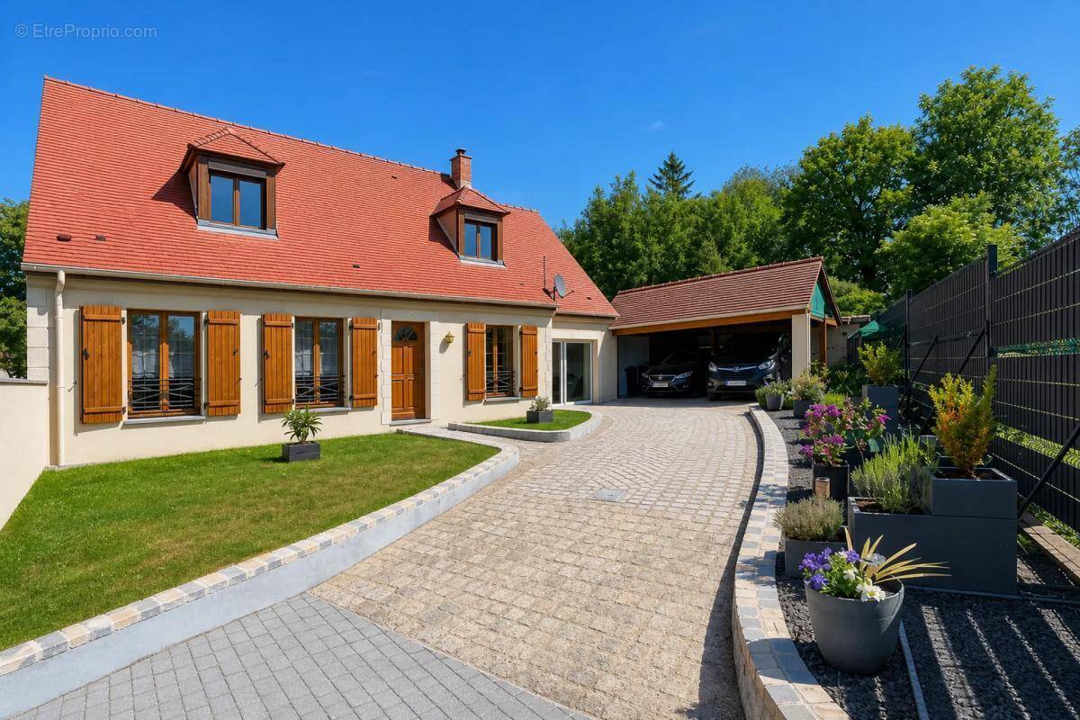 Maison à LE GUE-DE-LONGROI