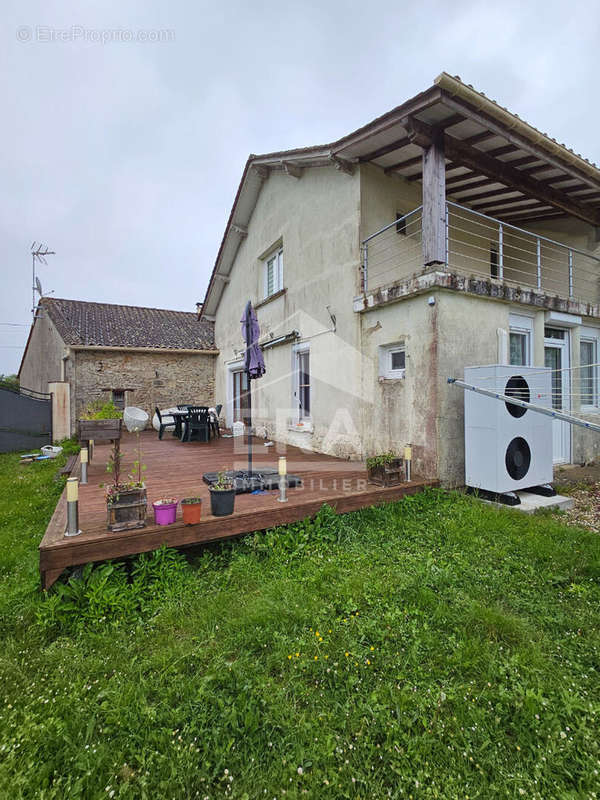 Maison à CARSAC-DE-GURSON