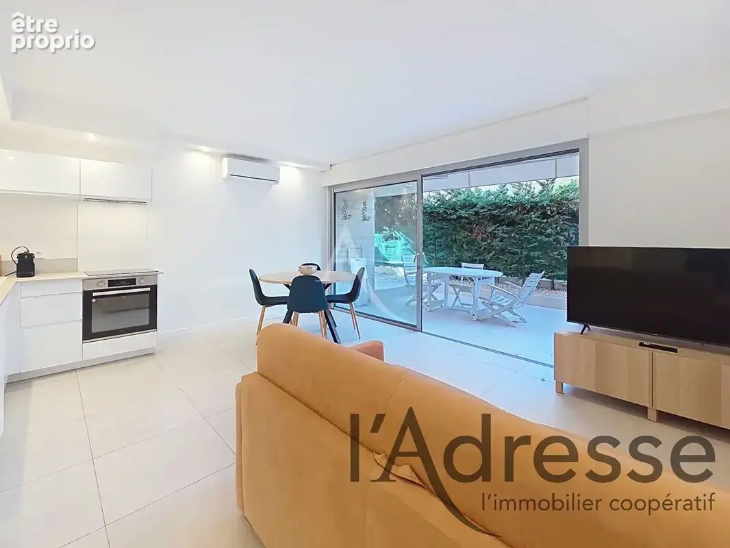 COUP DE COEUR ! Magnifique 2 pièces avec jardin de 75m² à CANNES PALM BEACH ! - photo 6