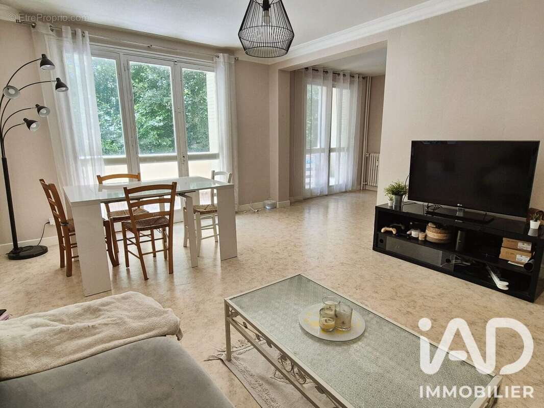 Appartement 104 m² à Castres  - photo 2