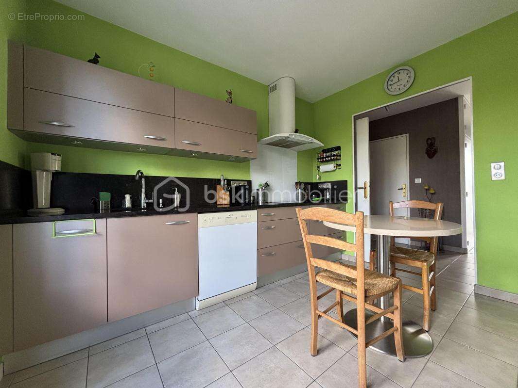 Maison à DANGE-SAINT-ROMAIN