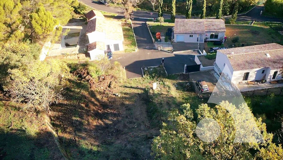 Terrain à DRAGUIGNAN