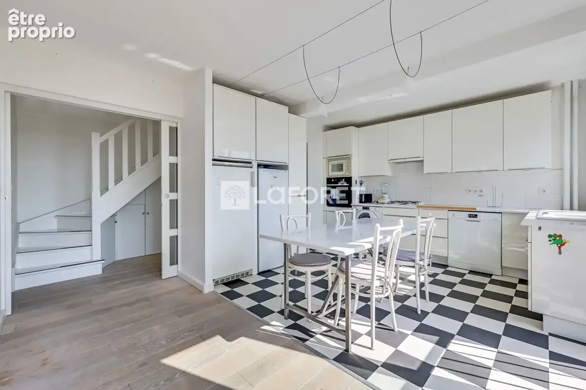 Grand duplex lumineux 110 m² - Glacière - photo 2