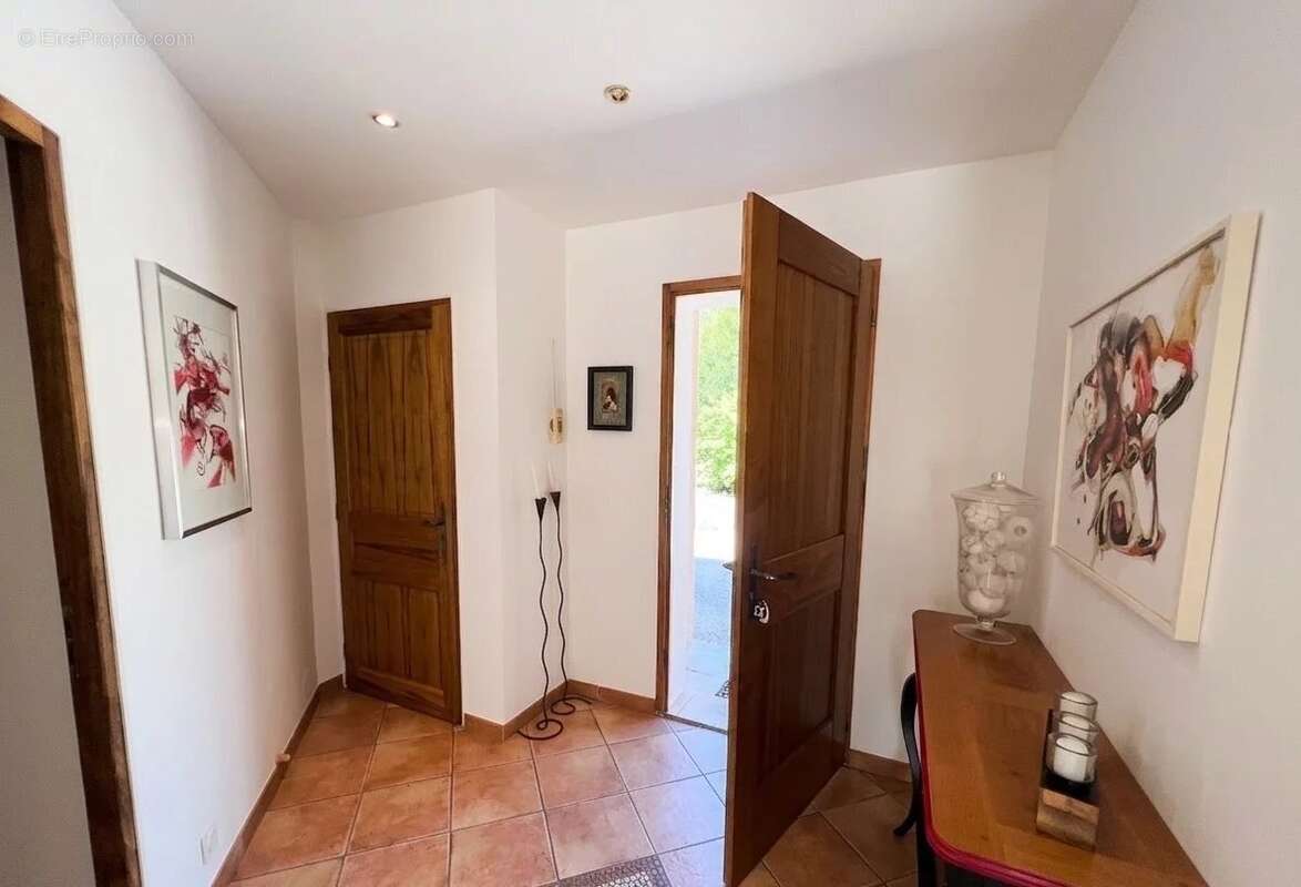 Maison à TOURVES